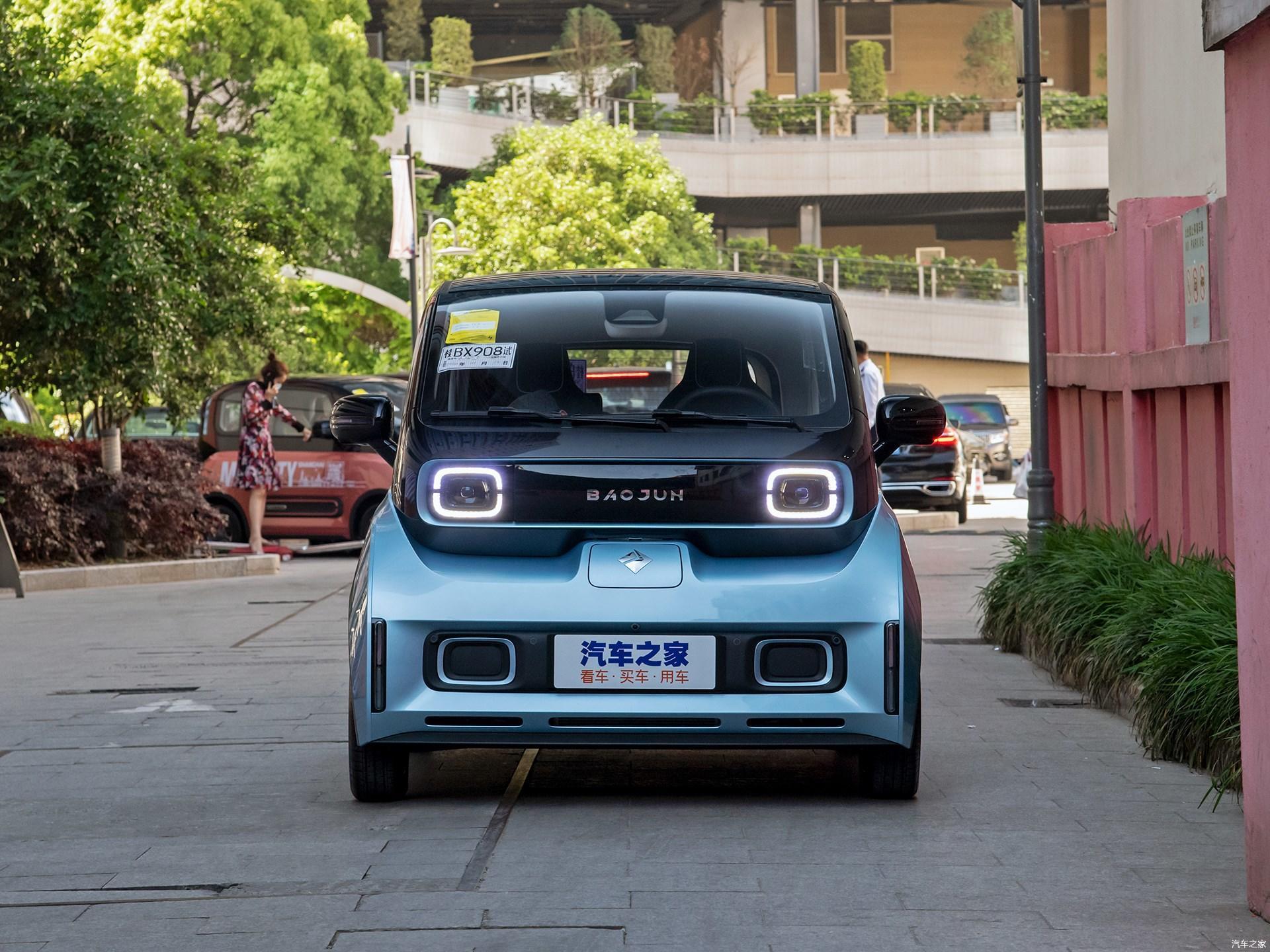 科幻色彩十足的新宝骏e300plus是你的菜吗