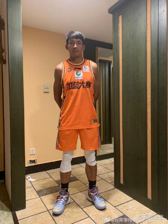 cba全明星们你们欠牟进宏一个尊重