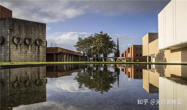 阿威罗大学主要研究领域有理学,机械工程学,信息技术学,经济学,管理学
