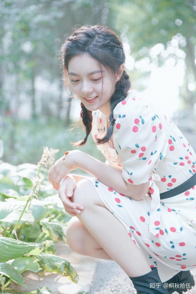 新一代国民闺女初长成赵今麦穿搭来了妥妥的初恋女神