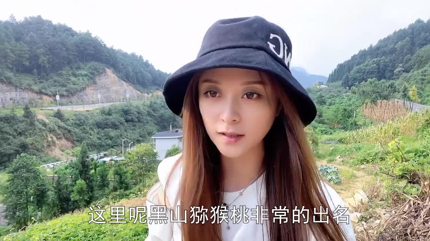 满山不起眼的芦苇阿蛮上山采一大把回家纯手工编织成工艺品