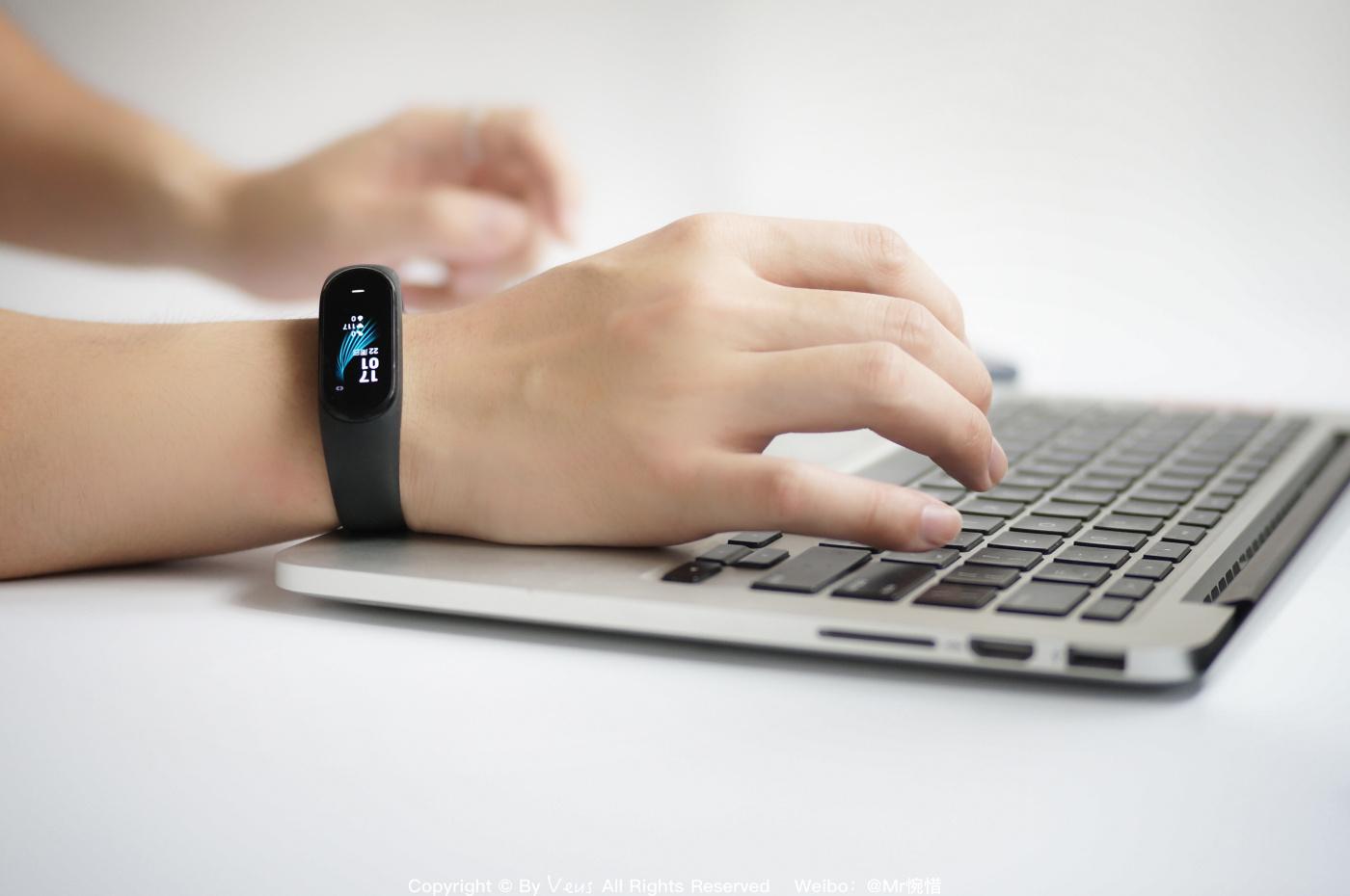 黑加hey手环使用体验是后起之秀也是破局者