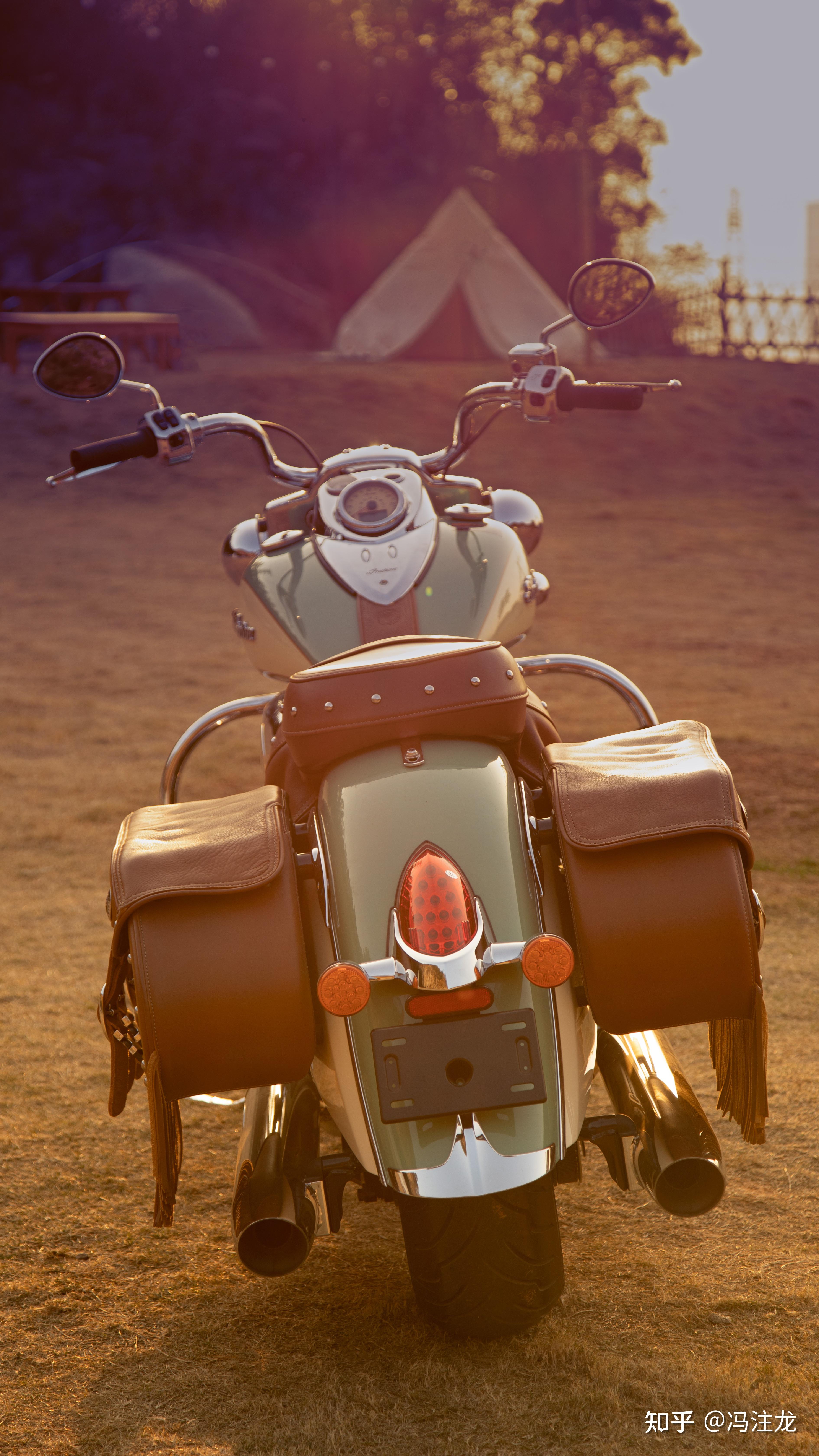 印第安大白摩托车图片