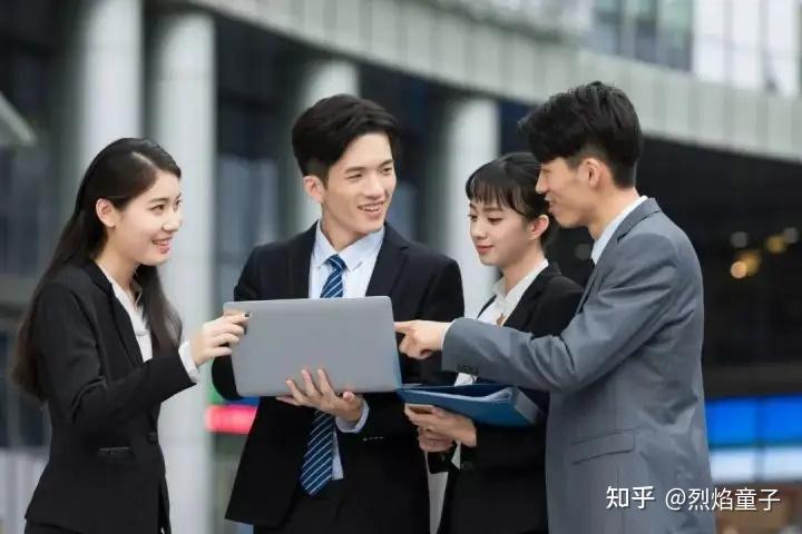 烈焰童子进入职场工作中的同事还能成为朋友吗