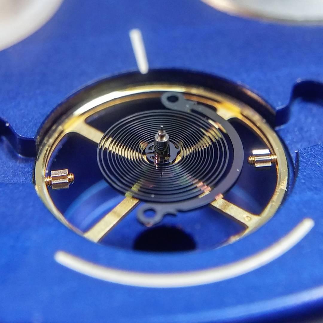 硅游丝或被弃用swatch联合爱彼推出新材质游丝啦