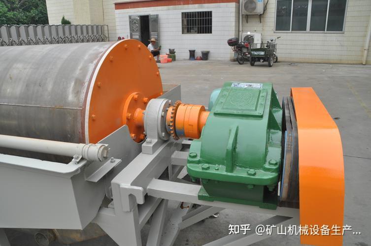 二,选铁矿石湿式永磁筒式磁选机类型