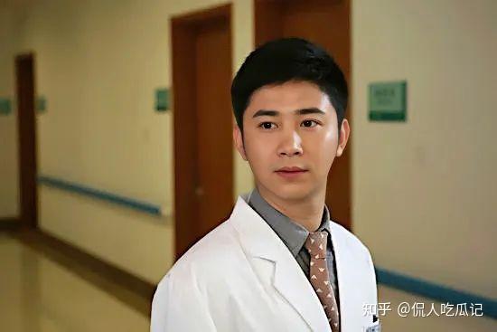 《珠江人家》张浩天:30岁害怕成光棍,40岁有俩娃,他有演技却不火