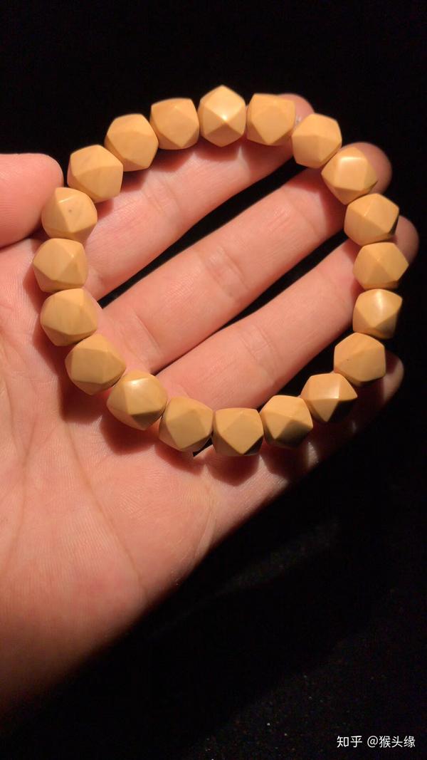 文玩手串猴头核桃的盘玩保养