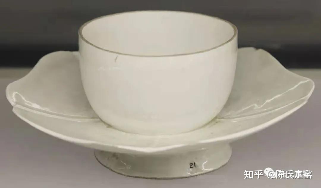 怎样区别古代的酒盏托和茶盏托? - 知乎