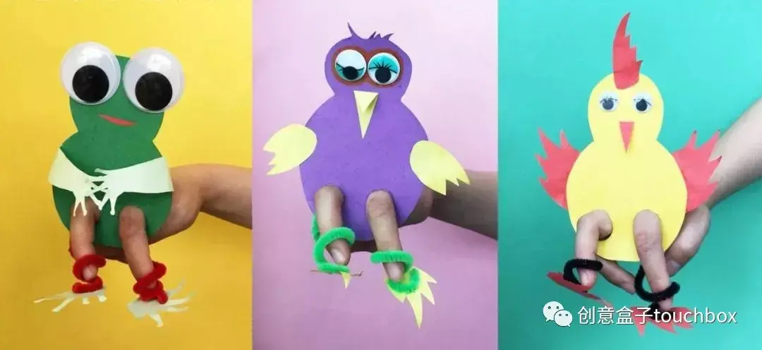 公鸡的新邻居》中的小鸡与猫头鹰材料准备:紫色,绿色和黄色卡纸各1张