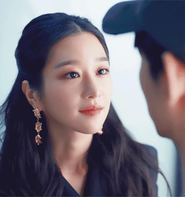 金秀贤大秀腹肌徐睿知疯狂撩汉却遭韩国观众投诉尺度过大