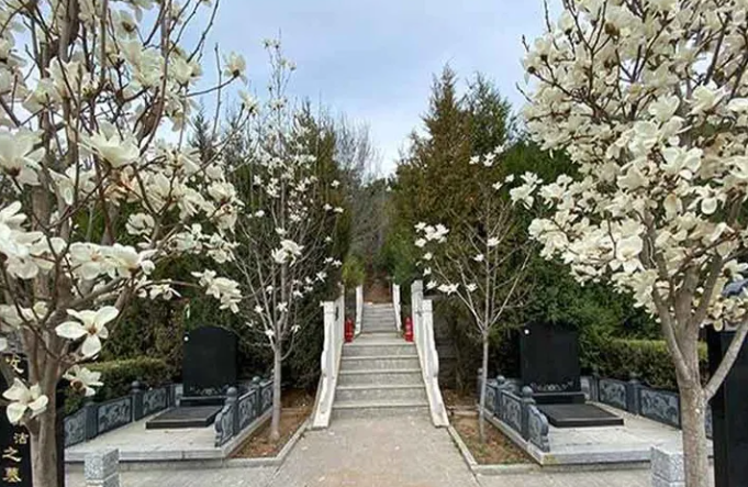 约12800元起雁阳山公墓地址:北京市平谷区王辛庄镇