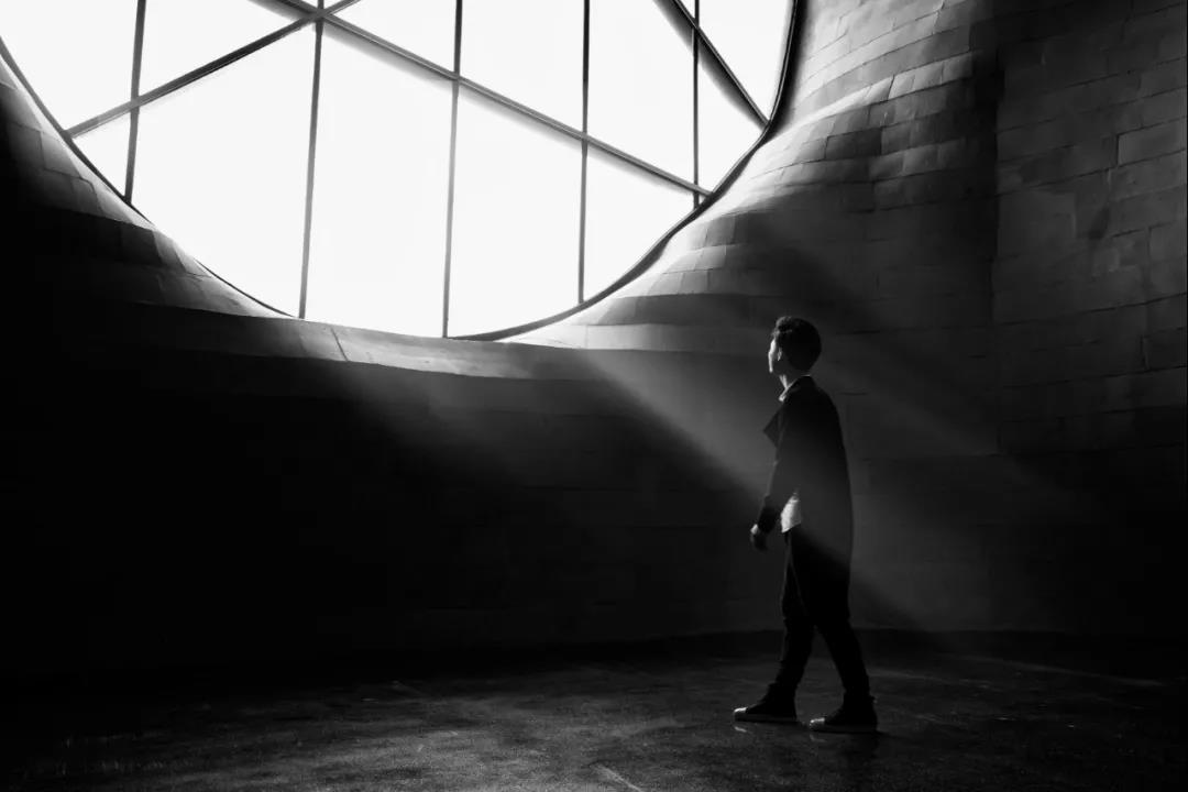 人像摄影构图中人像侧面的取景技巧你都知道吗