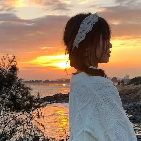 女生头像ins高级质感小众(共16张)