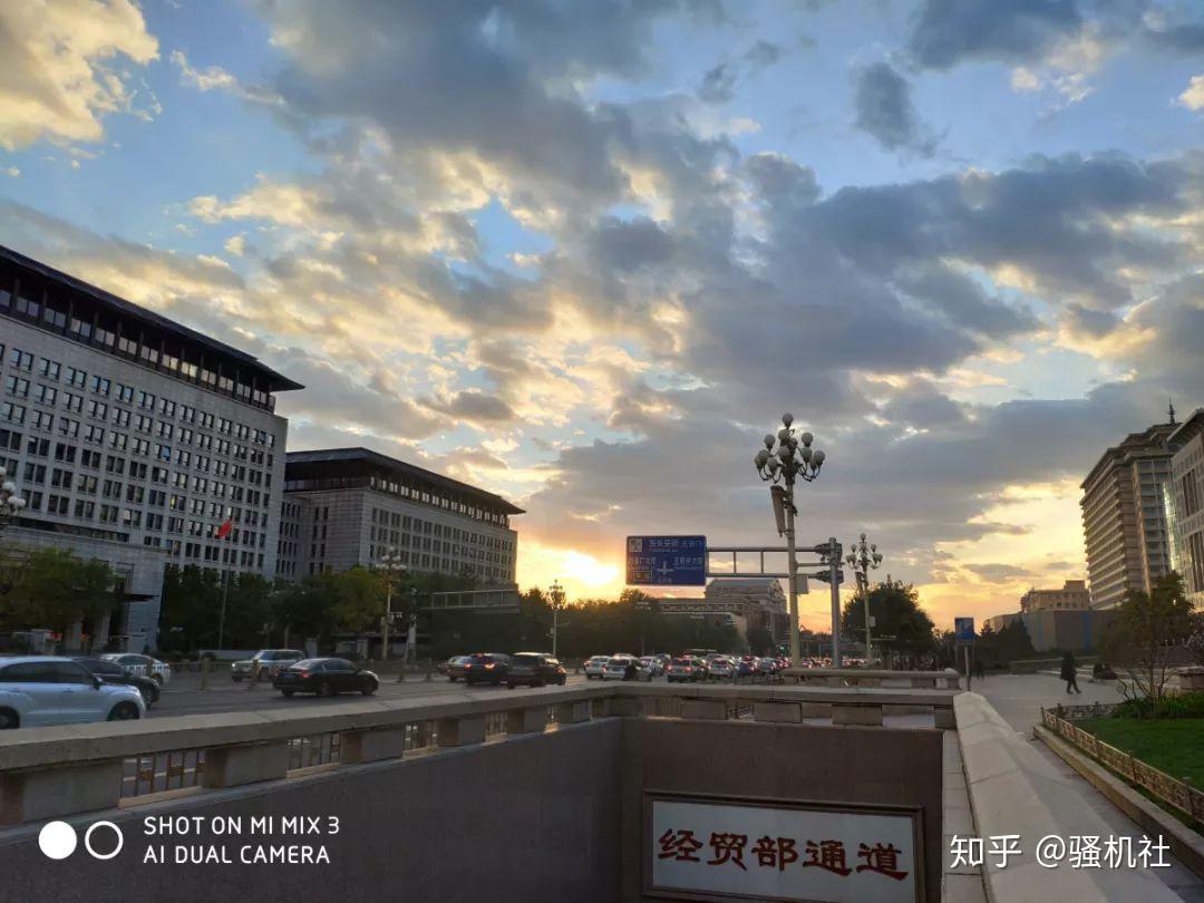 现在买小米8还是买mix3?