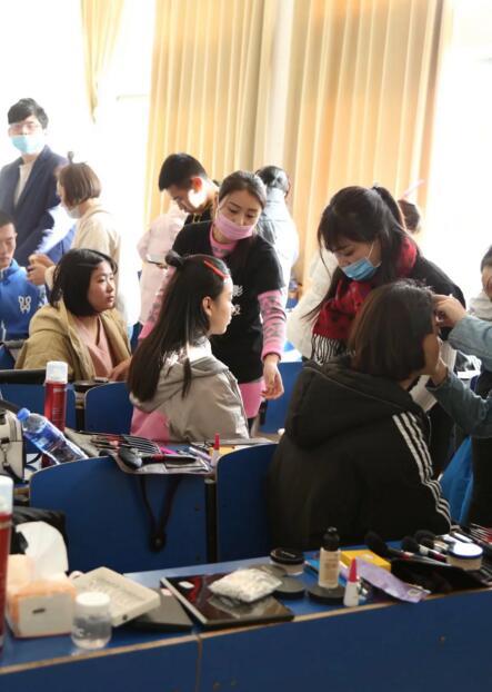 南昌晶炫化妆学校为华东交通大学超越梦想晚会做化妆造型设计 知乎