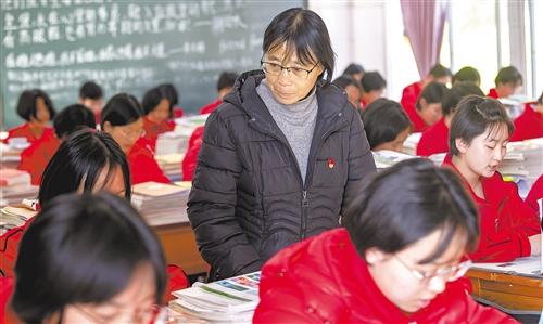 大山女孩的校长妈妈丨记云南丽江华坪女子高级中学校长张桂梅