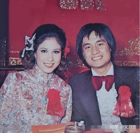 正在空档期的甄妮便被张彻挖去拍电影,电影的男主正是甄妮男友傅声,两