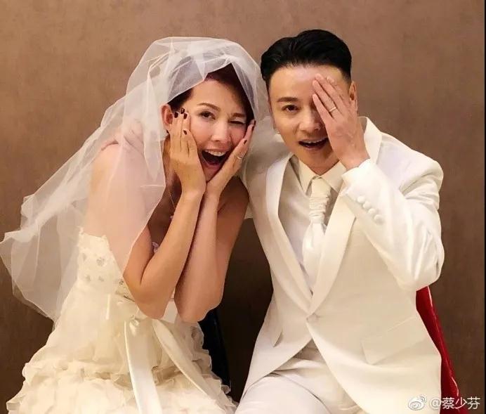 和林俊杰暧昧10年交往7任男友39岁的金莎为啥还不结婚