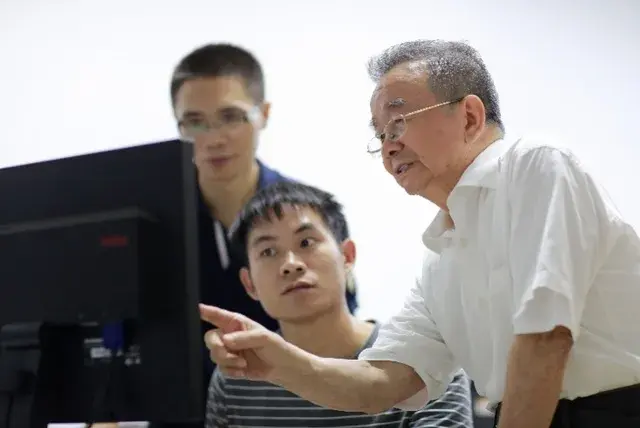 张景中:如何让数学教育这一世界难题变得“简单” - 知乎