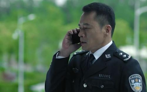 那天晚上并没有赵东来逮捕这些假警察