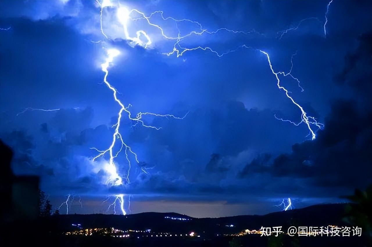 四川7名村民上山挖虫草遭雷击原因已在调查雷电灾害如何防范