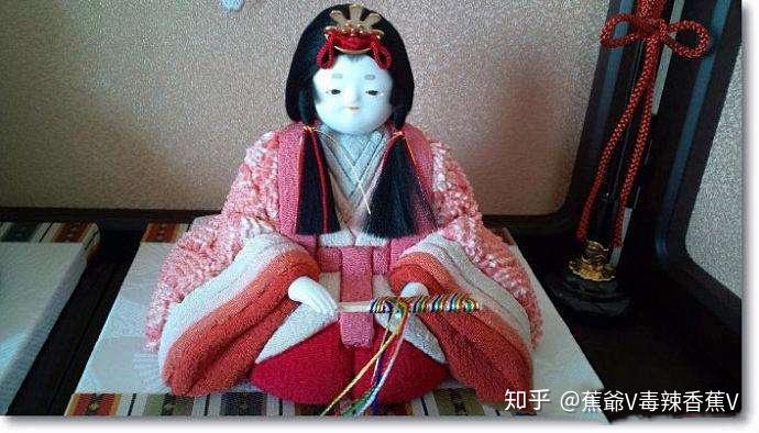 话说,日本自古就有收藏娃娃的习惯,无论是日本特有的女儿节人偶娃娃