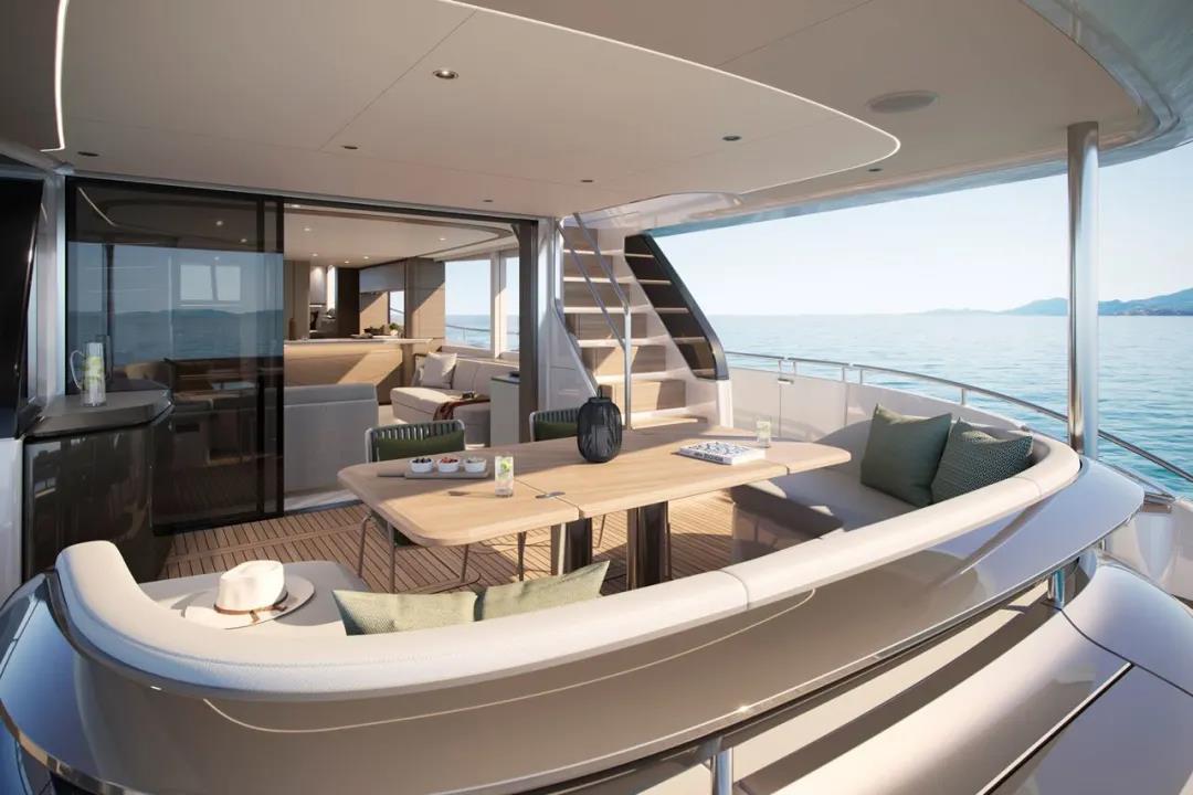 前所未有的巨大空间公主游艇x80现船明年到港