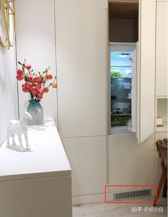 冰箱装修干货:真假嵌入式冰箱有啥区别?装修怎样设计搭配?附安装攻略!