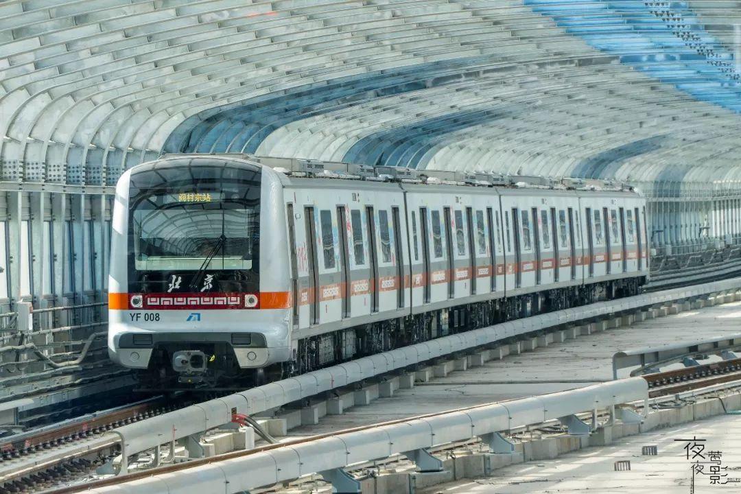 燕房线丨在城市一隅,有最好的地铁线路 - 知乎