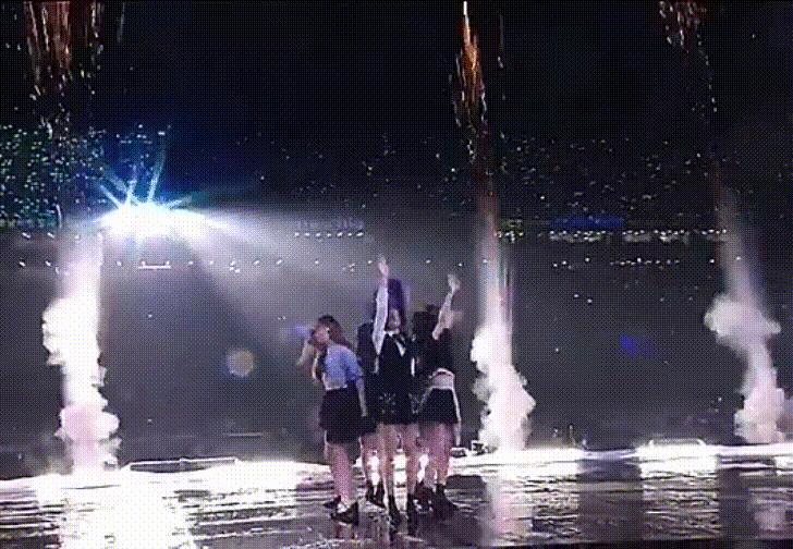 为什么韩国组合的刀群舞这么受欢迎?