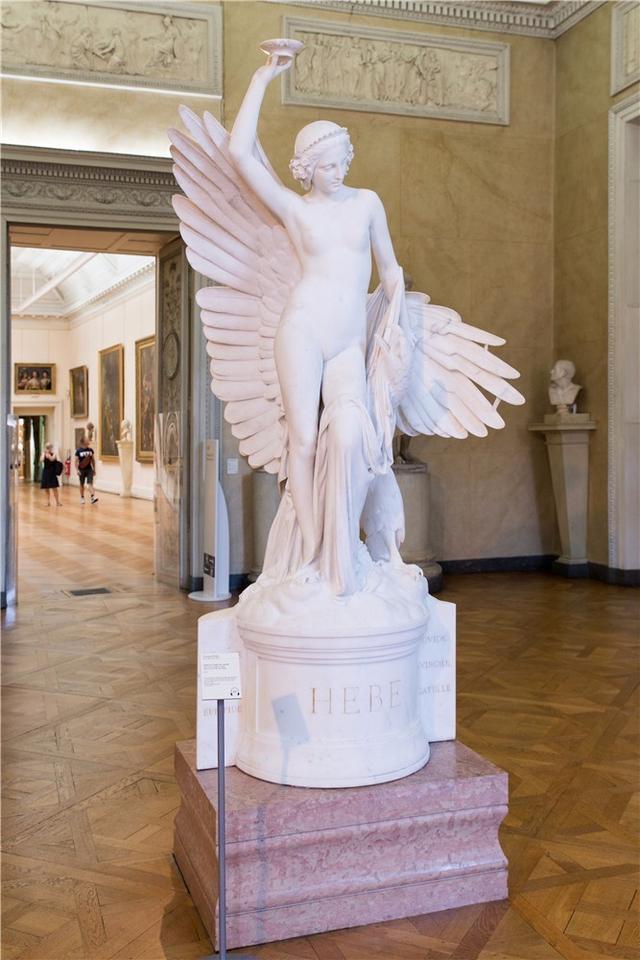 闲话美术史明艳动人的青春女神赫柏