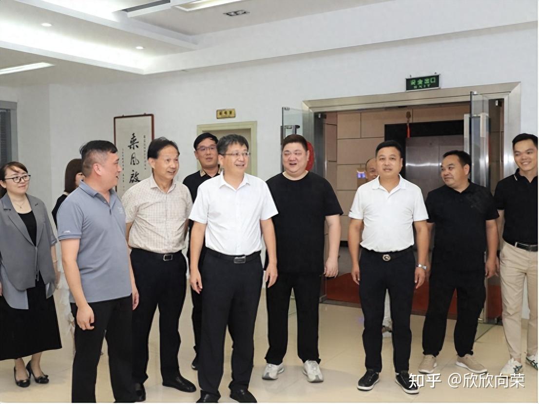 泉州市安溪县县长刘永强到泉安企业商会关心指导工作