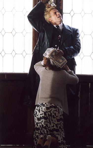 黑天使(电影) - 知乎