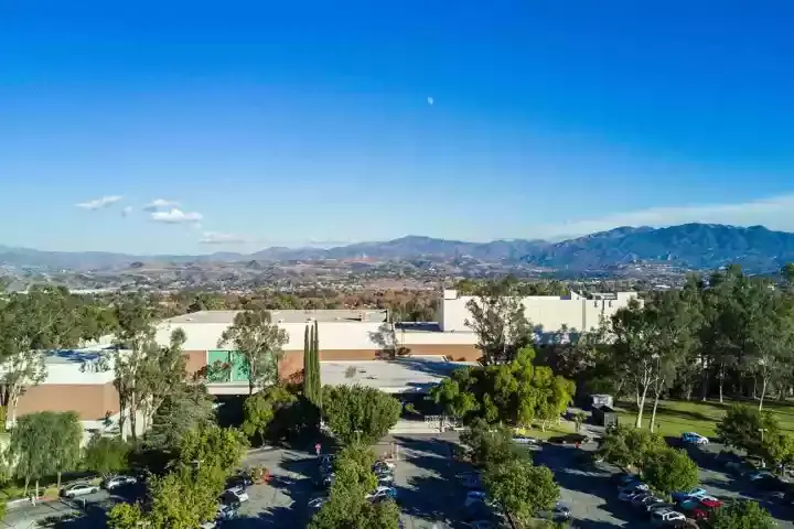 想学交互设计留学去英国好还是美国,我目前是