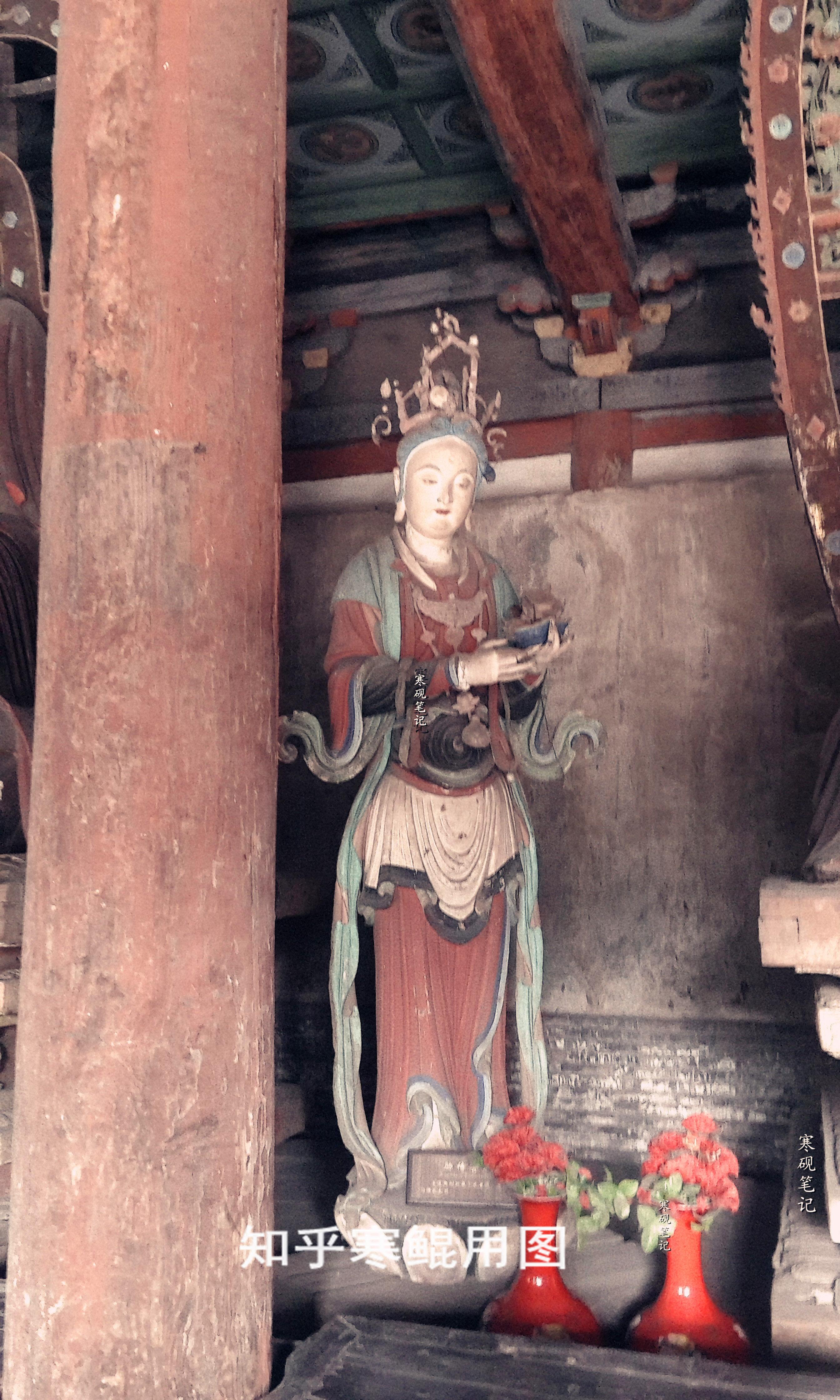 释迦殿宋代侍女像.