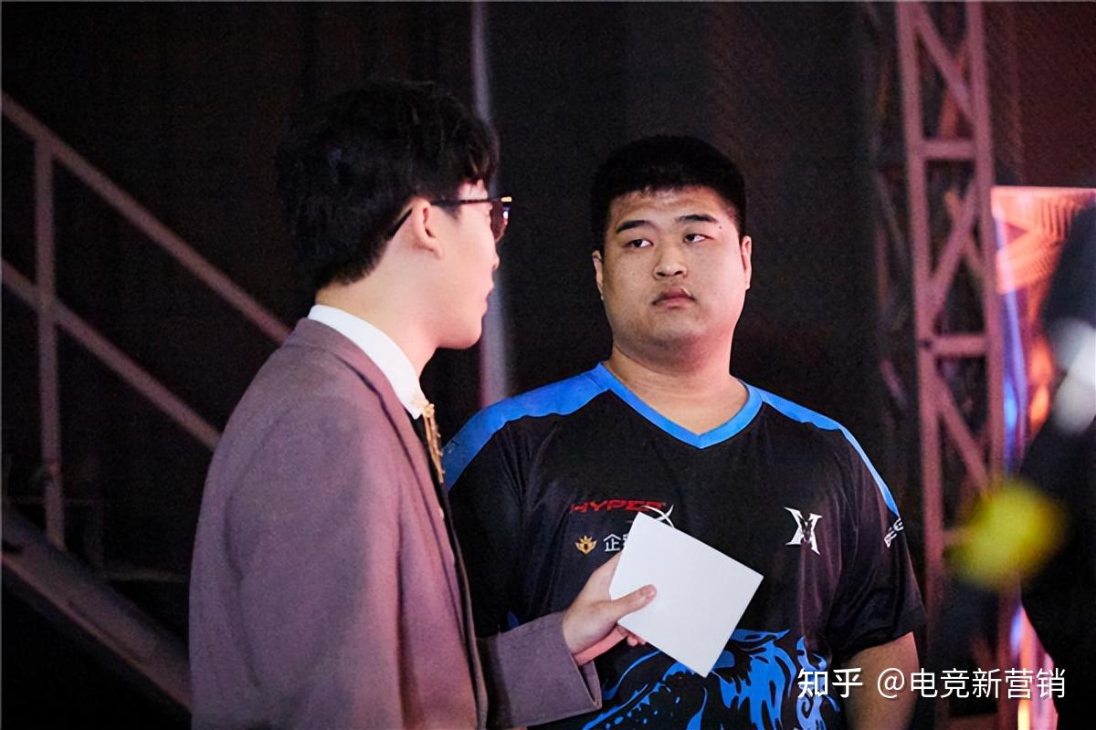 穿越火线ag菲菲大爆料开出200万天价欲购入五边形战士yf