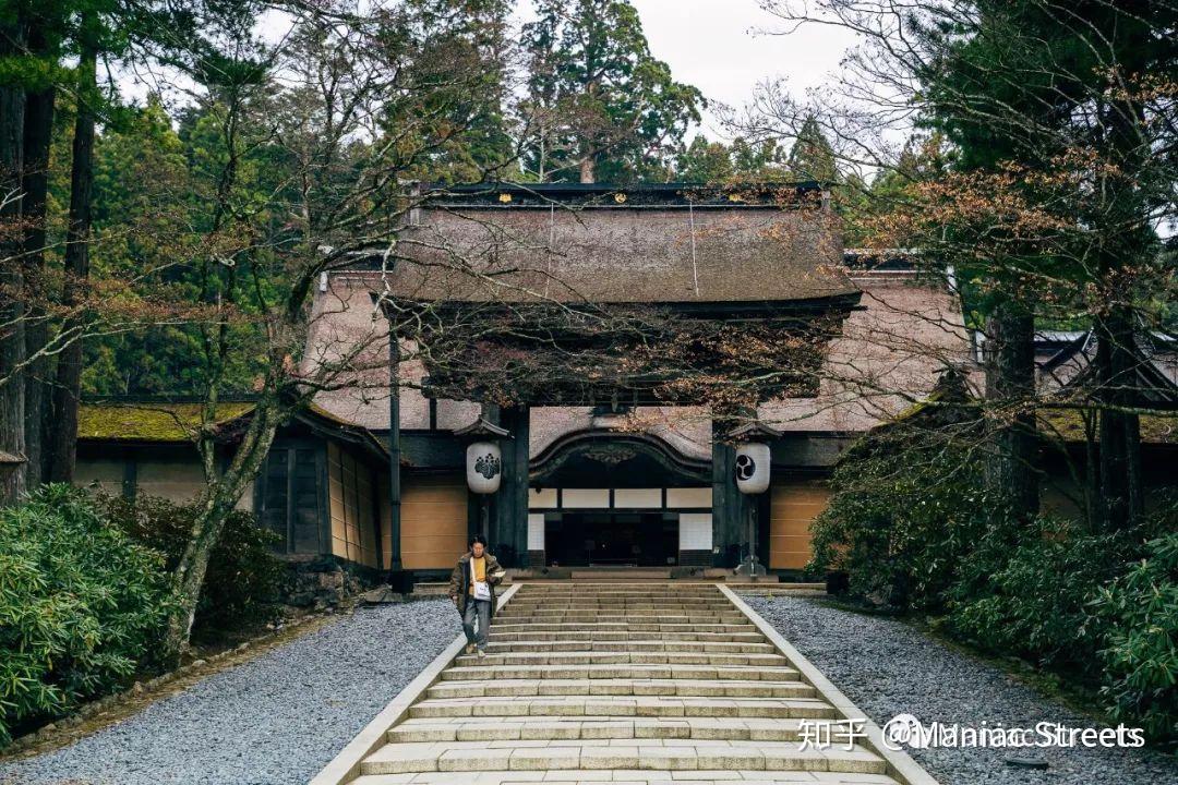 是高野山,也是金剛峰寺