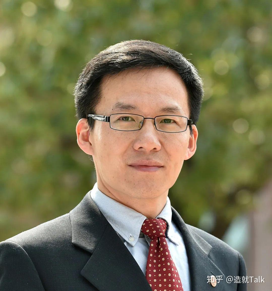 传媒大学新媒体设计系客座硕导>>数字孪生 as a service  闫枫威马汽