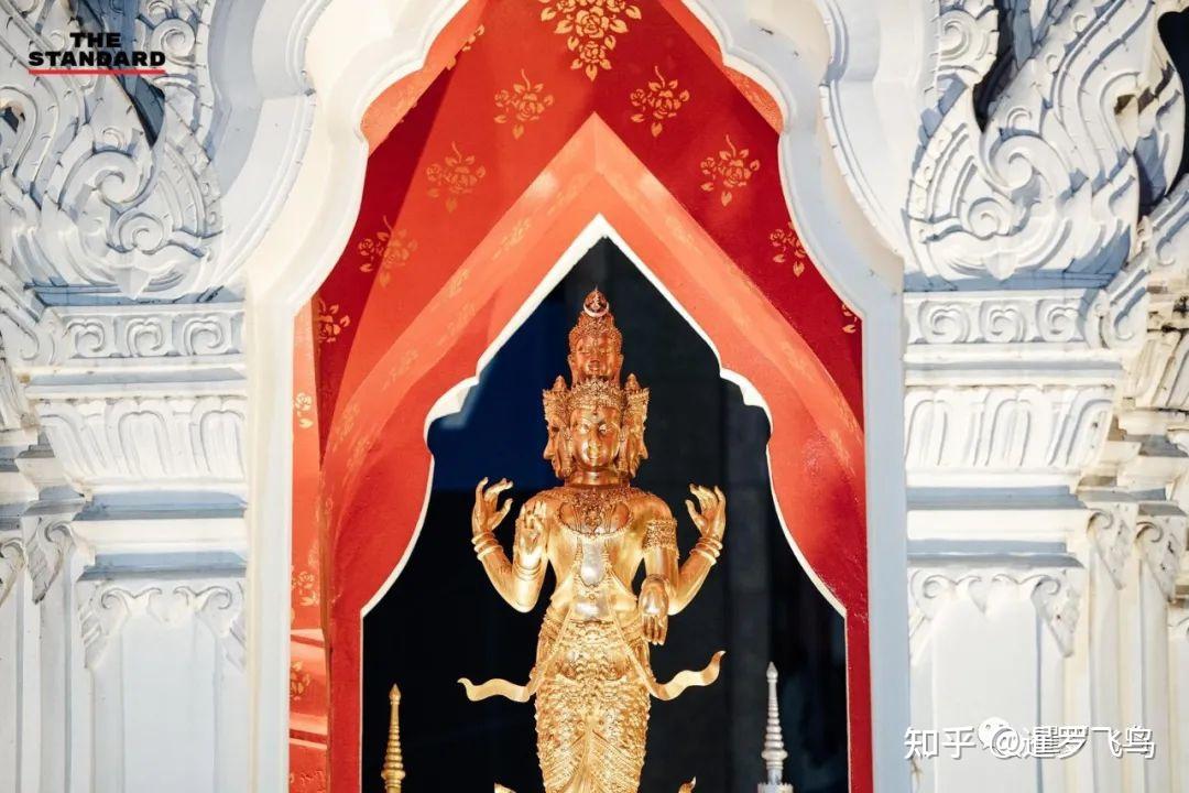 声势浩大,泰国人大量聚集在曼谷"爱神"像,为情人节祈福 - 知乎