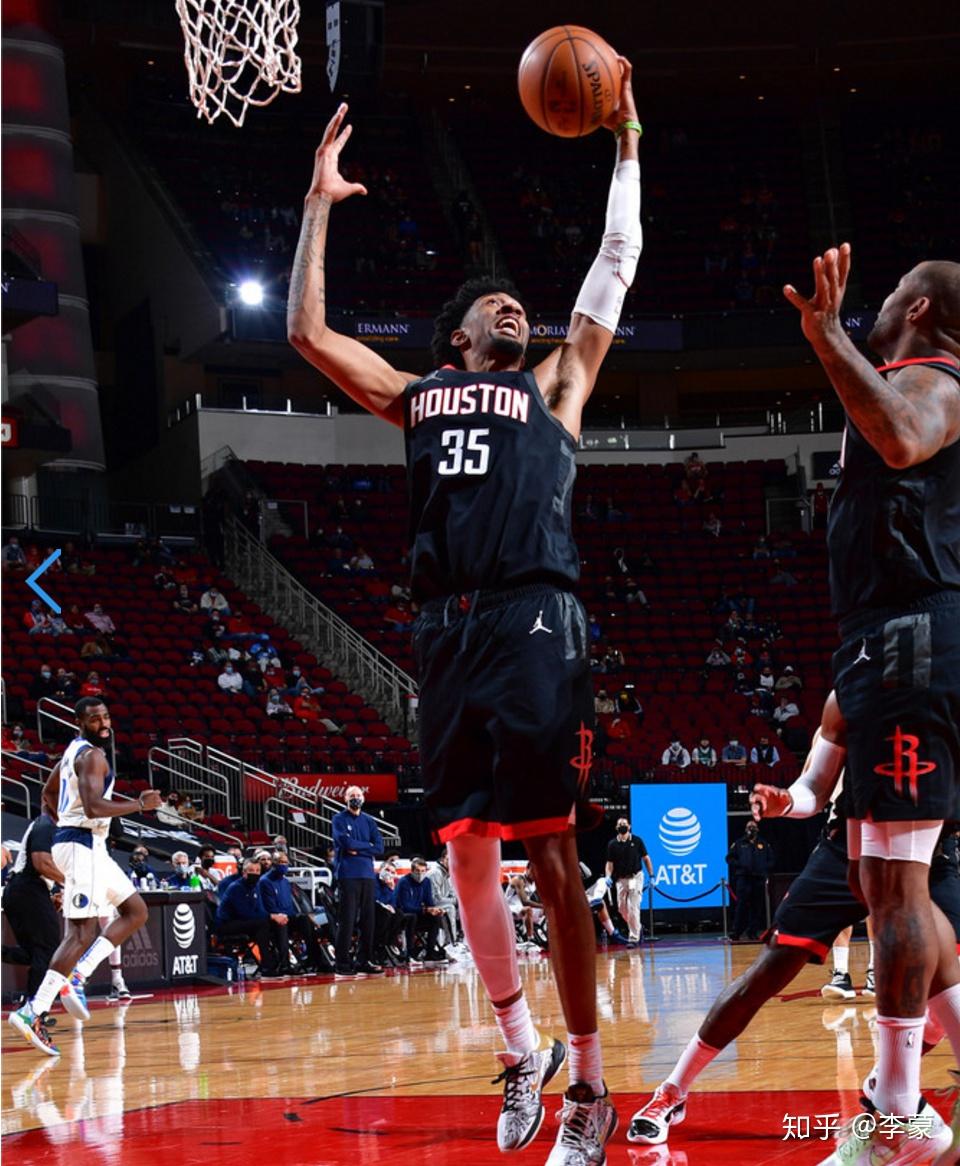 哈登防守端积极拼抢 一战刷新个人赛季抢断新高