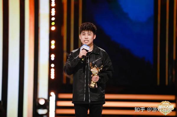 快手真人秀平台：真实与虚构的边界如何界定？ (快手真人版官网下载)-初仟社区