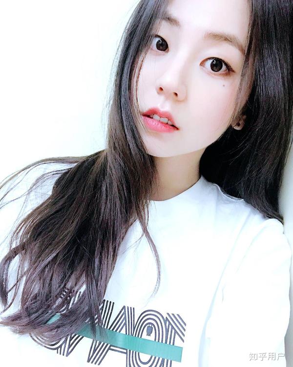 一个和xiumin很像的身材超好的妹纸,安昭熙