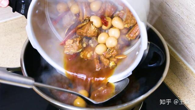 排骨汤做法最正宗做法 v2-d9ec0274eee588a4c2c128ab1b24cd1b_r.jpg