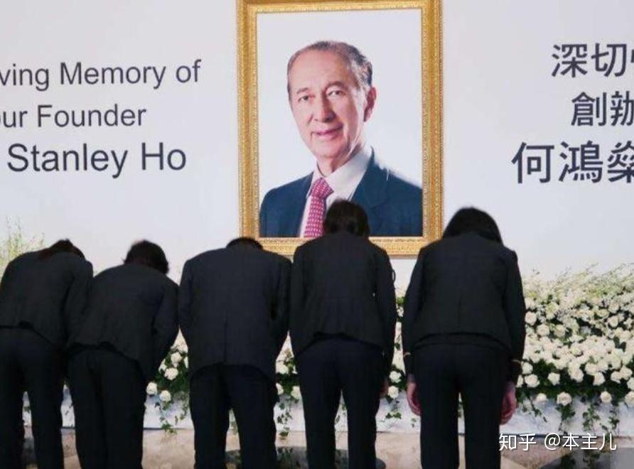 2006年李嘉诚原配庄月明墓地被盗蔡伯励一句话就收了他200万