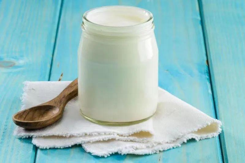 需求量涨了110爆发的酸奶赛道正在流行一个新概念