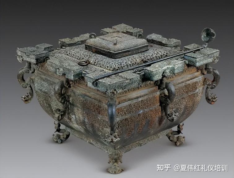 金,石,土,革,丝,木,匏,竹,包括镛钟,特钟,编钟,特磬,编磬,瓷埙,鼖鼓