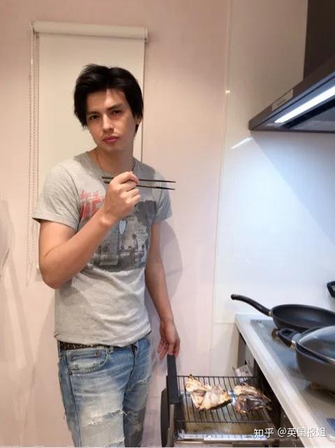 日娱第一软饭男婚内出轨500次总裁美妻亲自帮他选妃