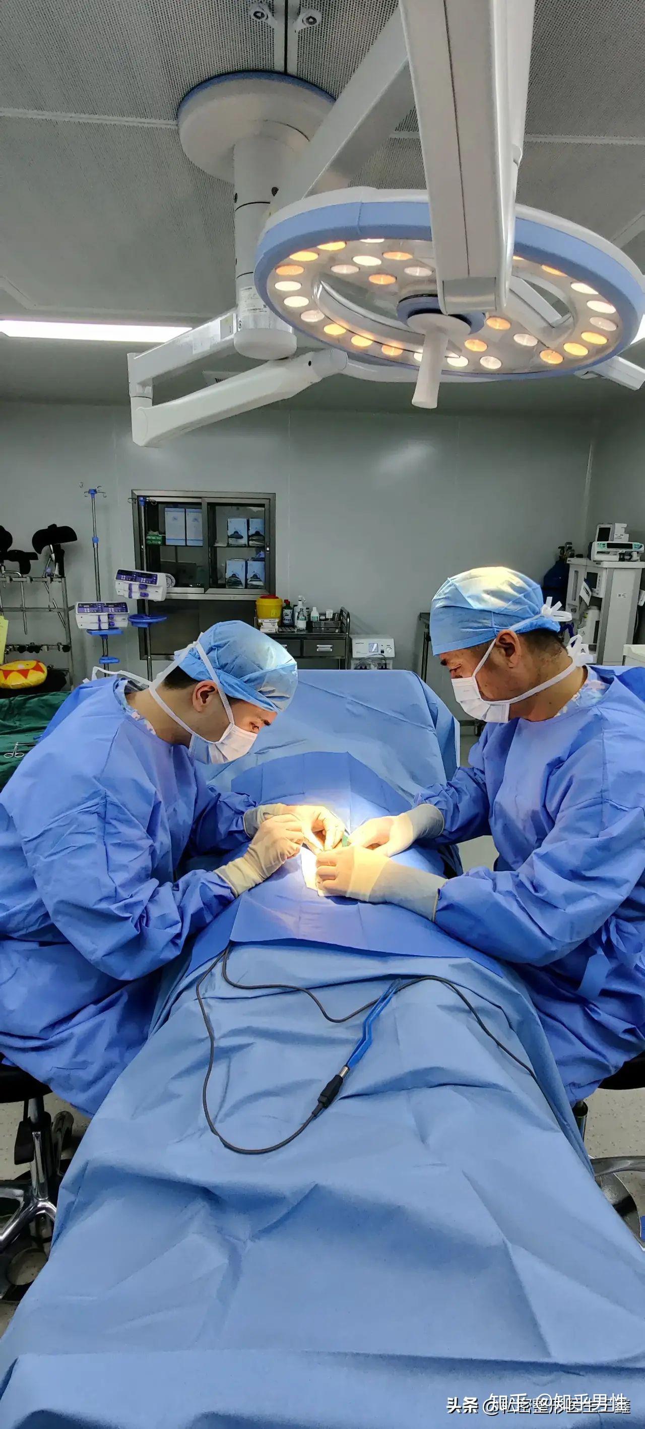 成人男性私密处美容手术