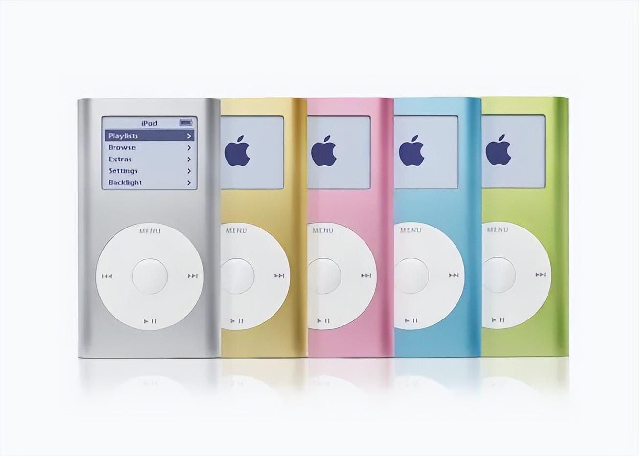 ipod mini两年后,苹果推出了第二代ipod nano,相比前代ipod,它的